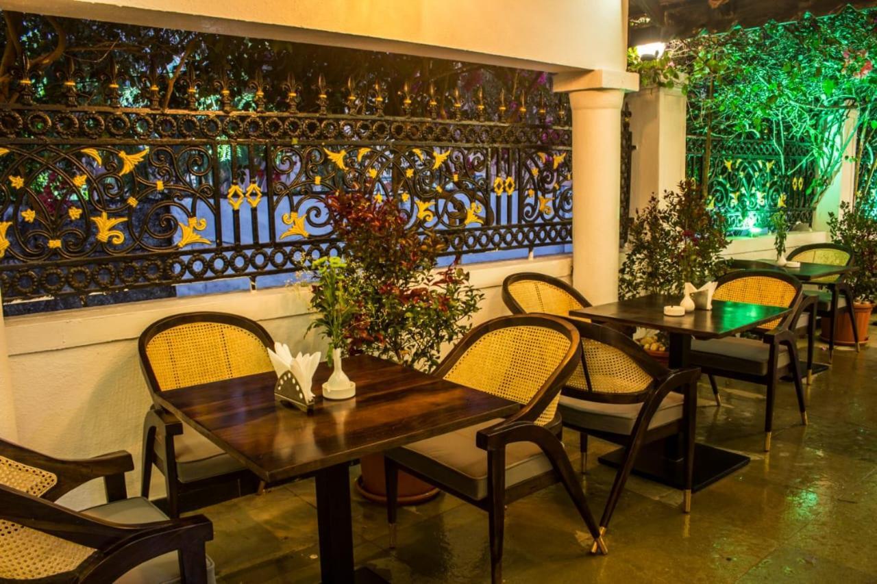 Shikara Beach Resort Cavelossim Exterior photo