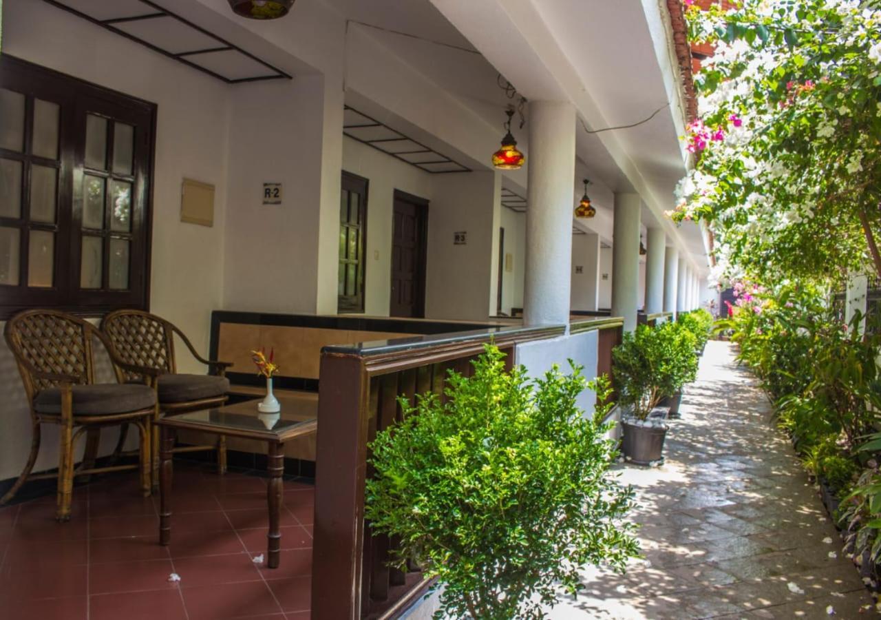 Shikara Beach Resort Cavelossim Exterior photo