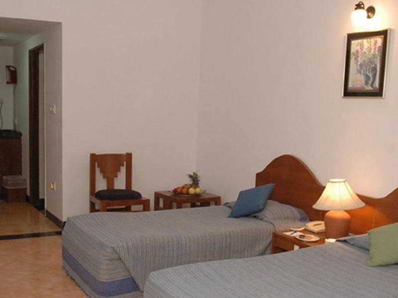 Shikara Beach Resort Cavelossim Exterior photo