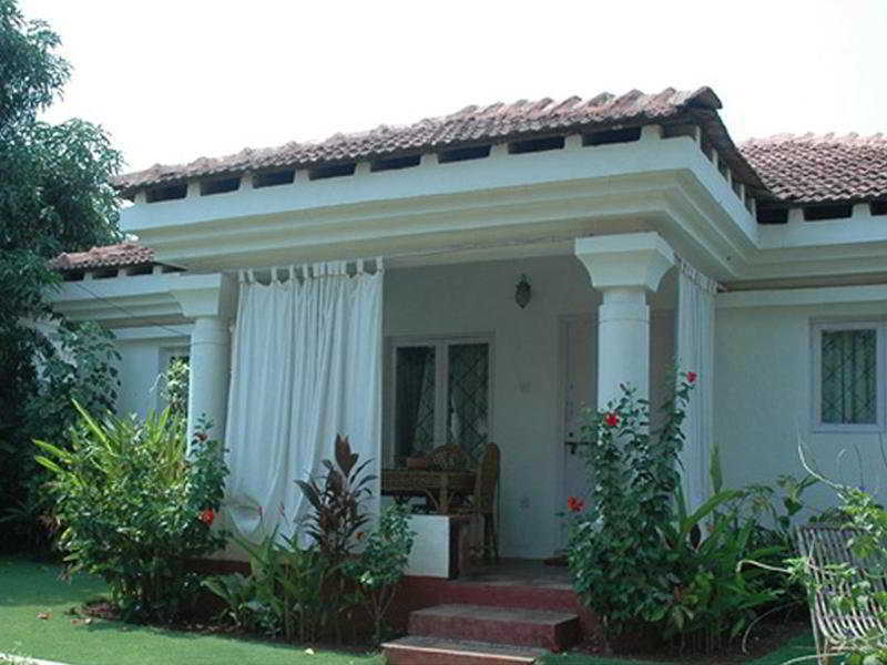 Shikara Beach Resort Cavelossim Exterior photo