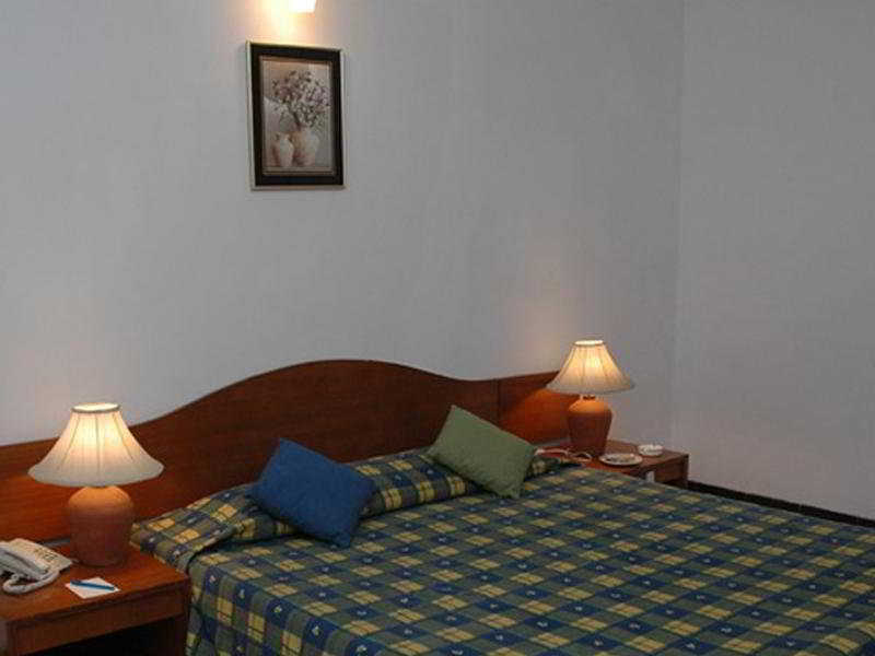 Shikara Beach Resort Cavelossim Exterior photo
