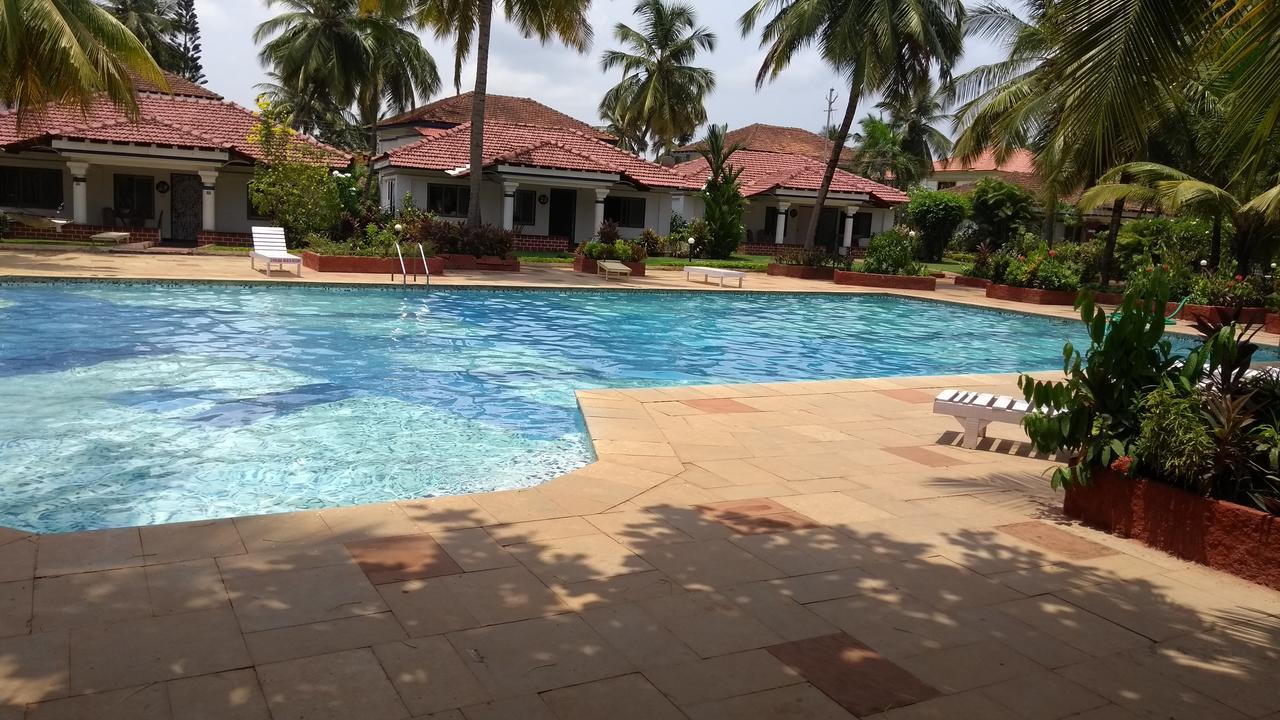 Shikara Beach Resort Cavelossim Exterior photo